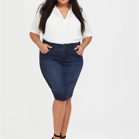 Denim Mini Skirt (NWT) - Picture 3 of 4